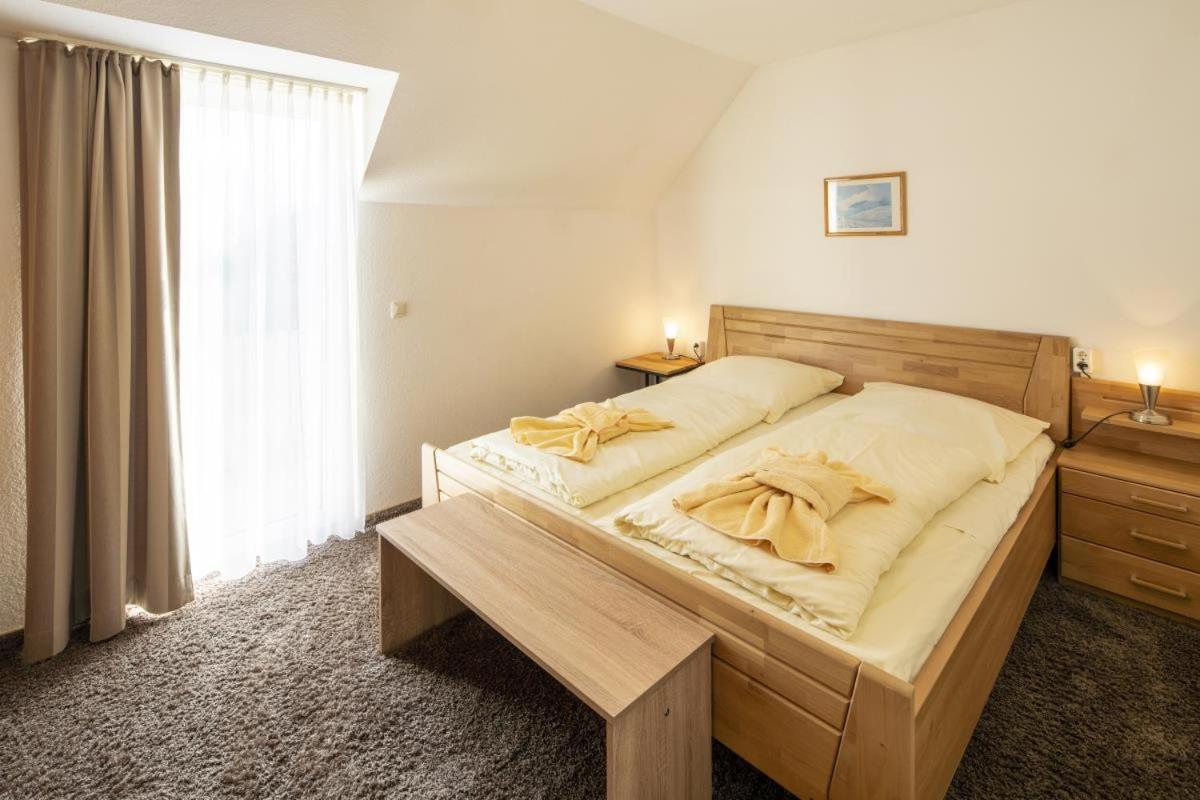 Seeblick Geniessen In Schoener Fewo Am Edersee Scheid  エクステリア 写真